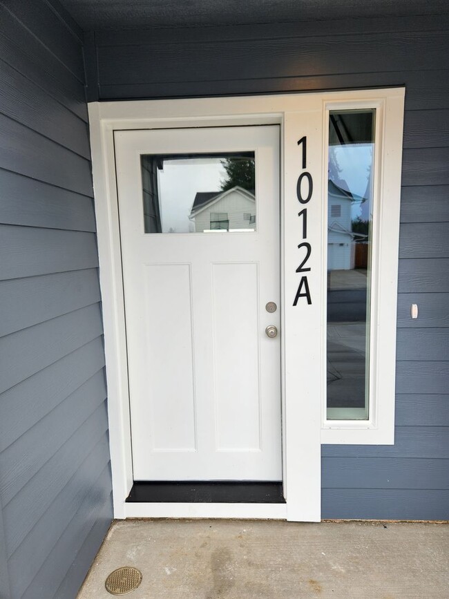 Photo - 1012 Peach Rd