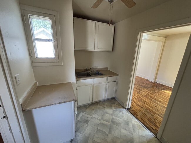 Photo - 1214 West Ave S