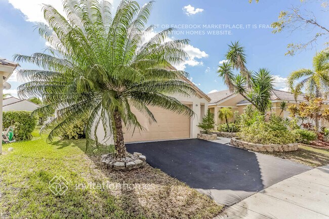 4266 Greenbriar Ln