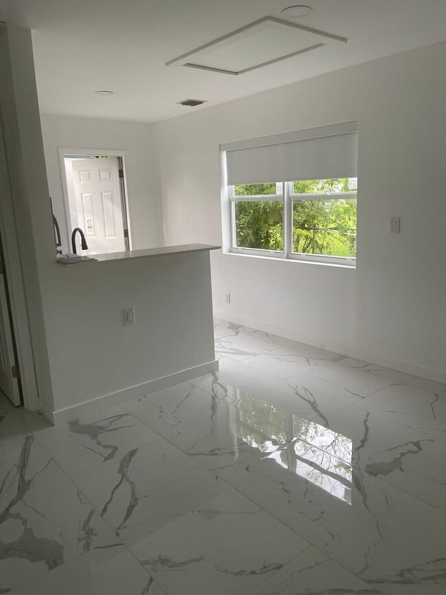 Building Photo - 6097 Rodman St Rental