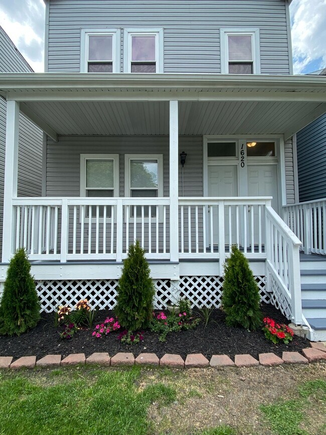 Photo - 1620 N Spaulding Ave Condo Unit 2R