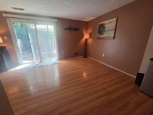 Photo - 1598 Pin Oak Dr
