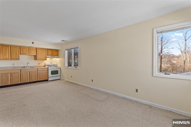 Photo - 146 Main St Unit 3