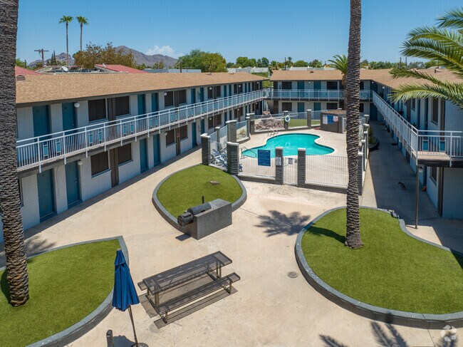 Photo - The Retro on 32nd Street Apartments