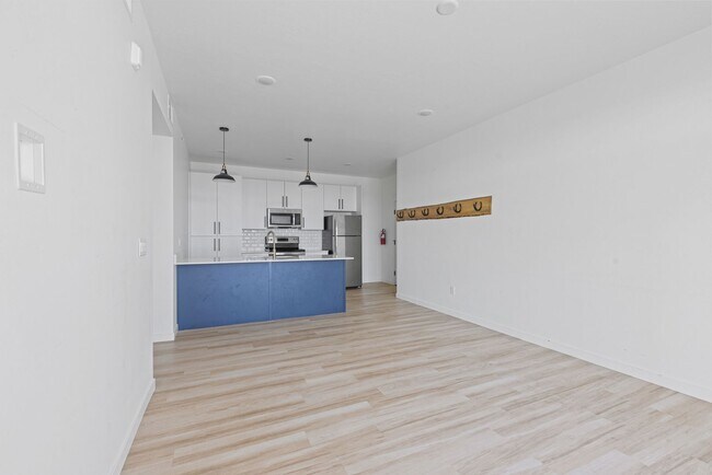 Photo - 311 E Lorene St