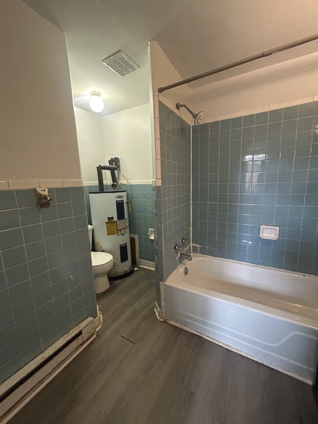 Photo - 1 Bedroom, 1 Bath Second-Floor Apartment for Rent, Pet Friendly.