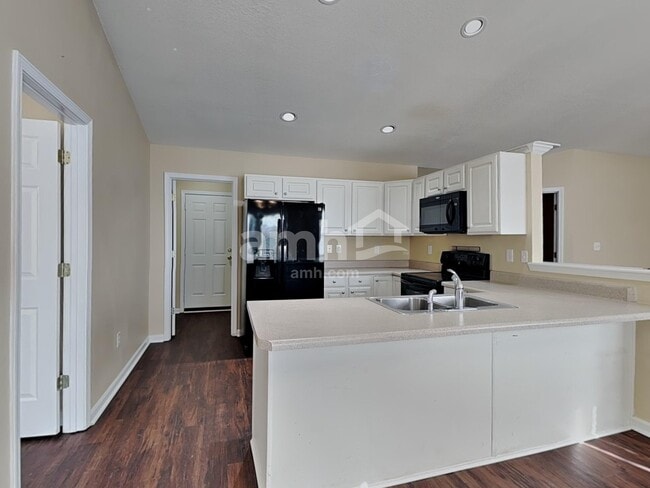 Photo - 17 Dillingham Ct