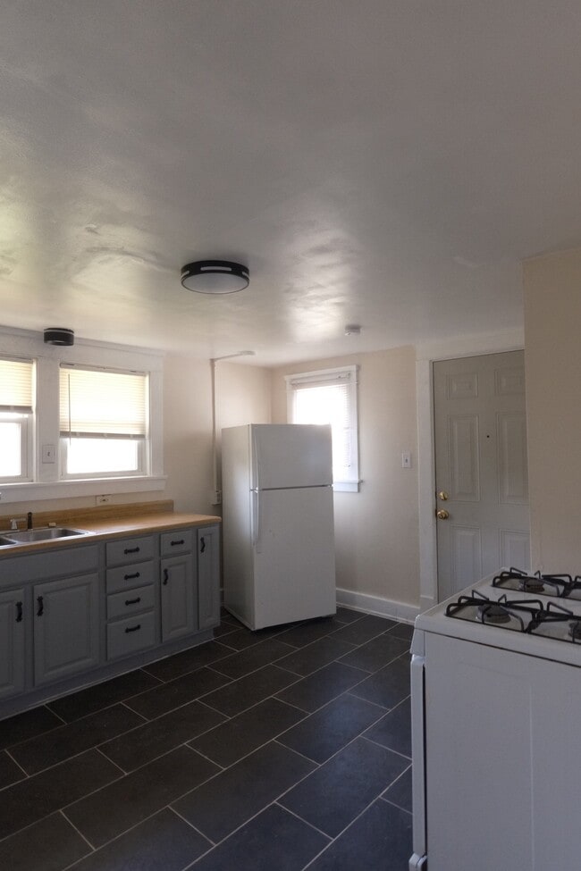 Photo - 840-840 Woodbine Ave SE Unidad 838