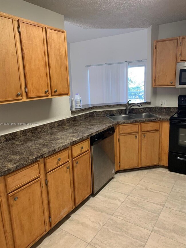 Photo - 3413 NW 44th St Unit 204