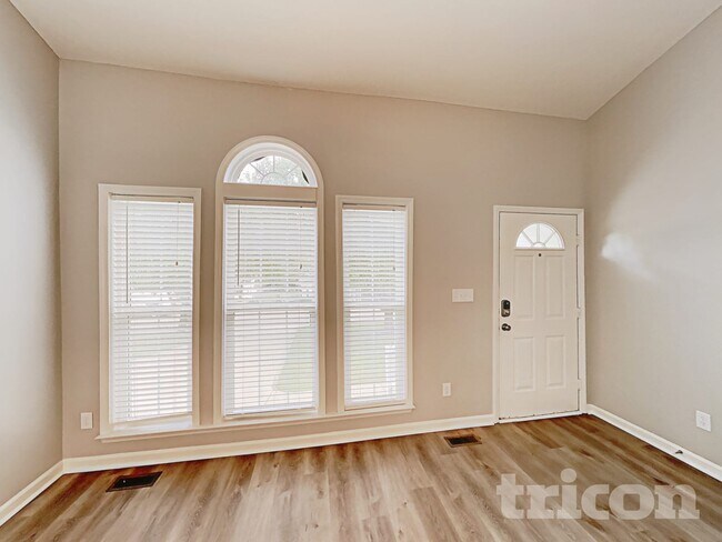 Photo - 305 Aqua Marine Ln