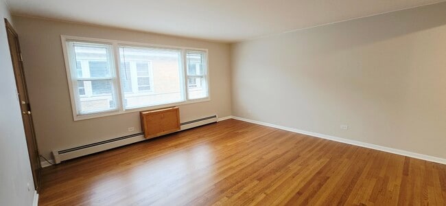 Photo - 5927-5929 W 63rd St