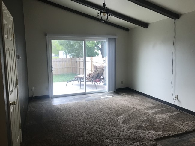 Eastridge Arms - Eastridge Arms