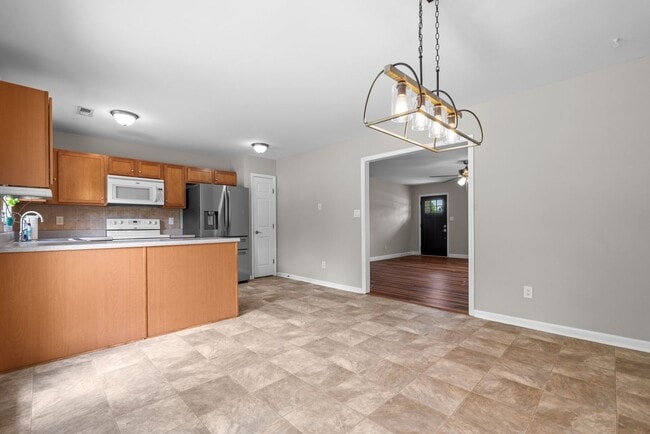 Photo - 3 Bed 2 Bath Convenient to Fayetteville and Raleigh