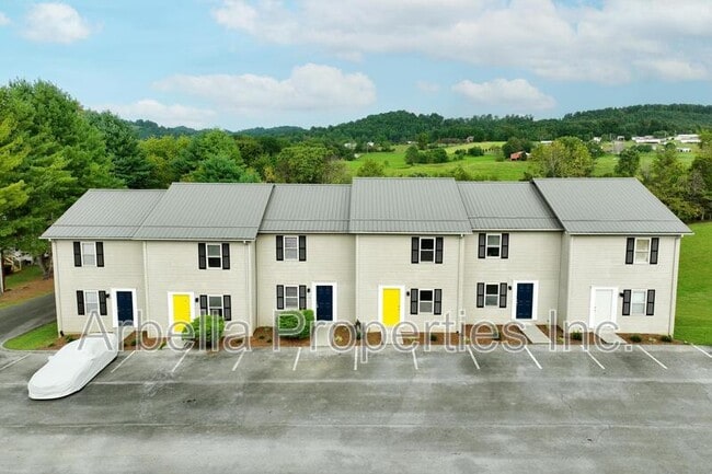 Building Photo - 2637 US-11W Unit Apt 13