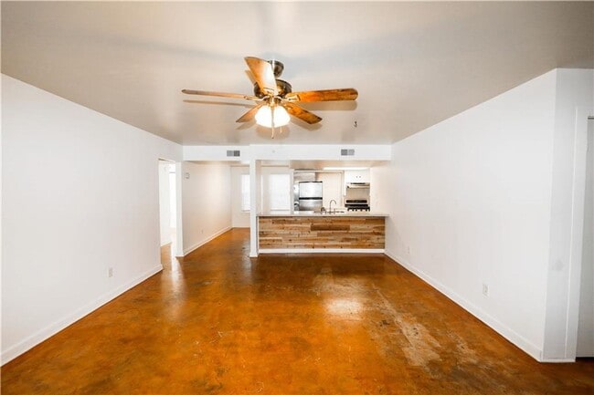 Photo - Clarkesville 2 Bed 1 Bath Available Now! Unit D
