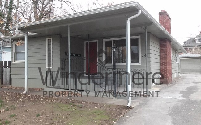 Photo - poplar240 Unit 1