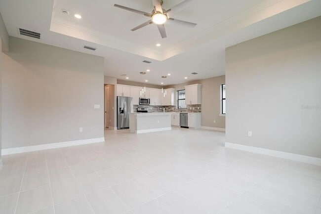 Photo - 2175 Darley Oak Way