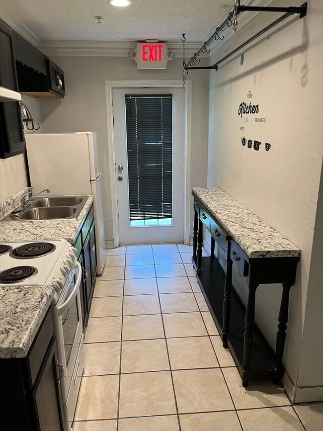 Photo - 407 W Moore St Unit #5