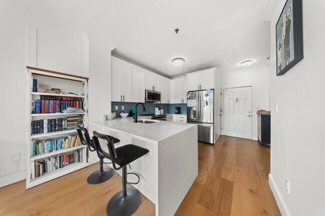 Photo - 26 Ave at Port Imperial Unit 137