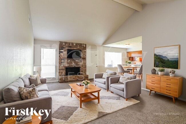 Photo - 13285 Lake Breeze Ln