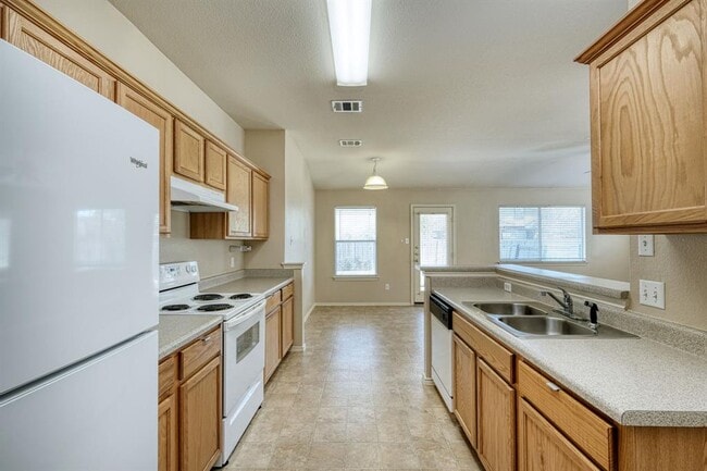 Photo - 13613 Lyndon B Johnson St