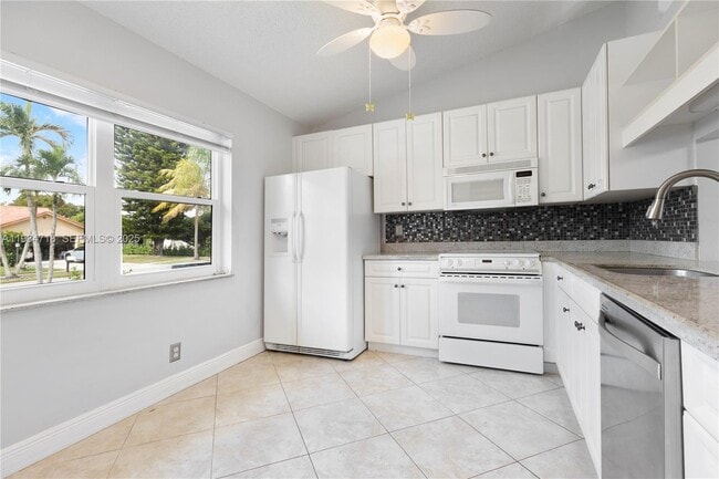 Photo - 21314 Chinaberry Dr