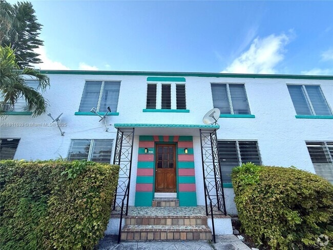 Building Photo - 641 10th St Unit 2 Rental