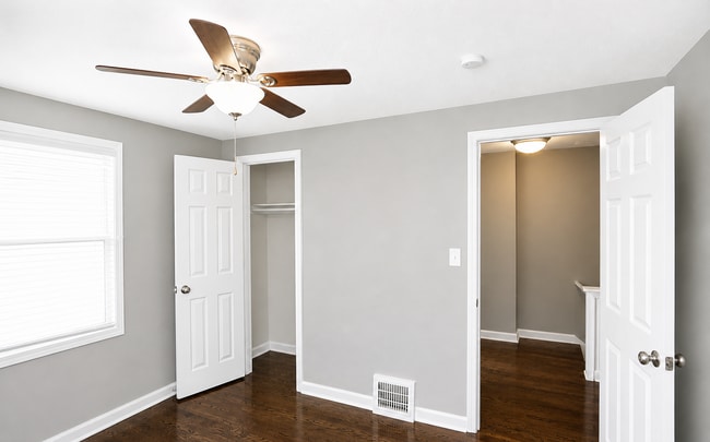 Warwick Court Townhomes