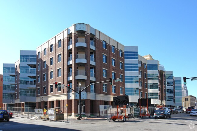 Primary Photo - Fleur De Lis