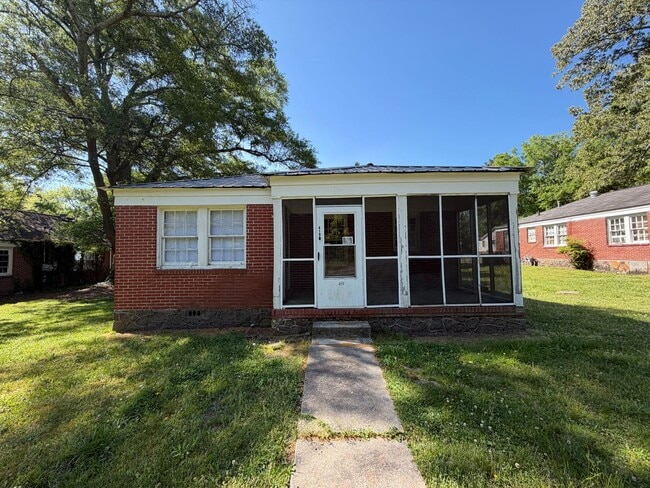 Building Photo - 419 N Elm St NW Unit 419 North Elm St.