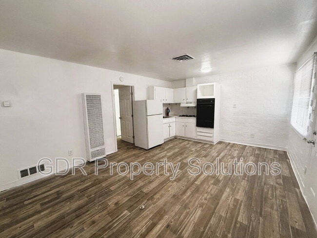 Photo - 1200 Coal Ave SW Unidad #2