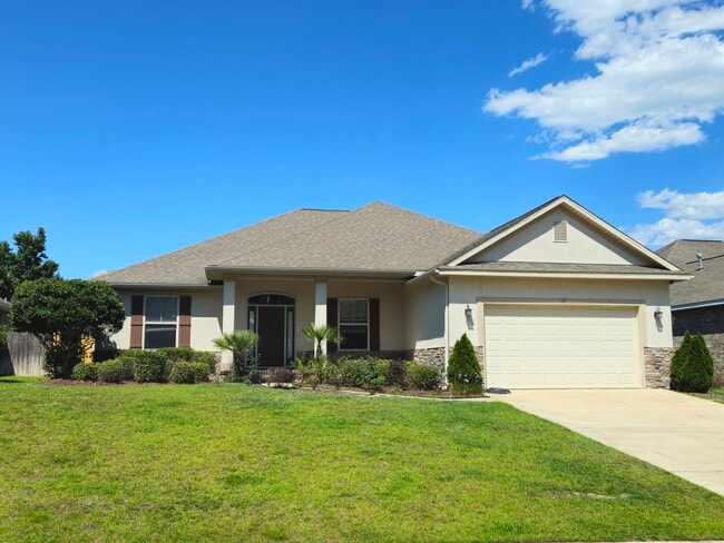 Photo - 135 Alicia Dr House