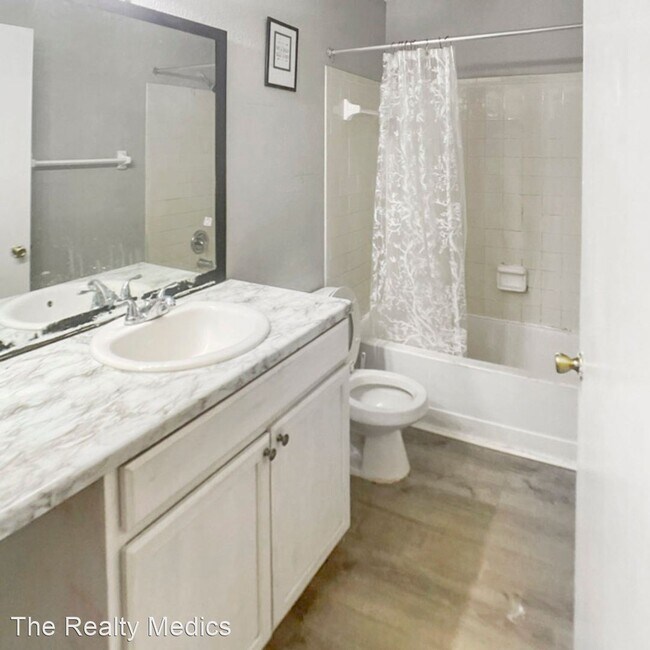 Photo - 1 br, 1 bath House - 2102 Cascades Blvd Un...