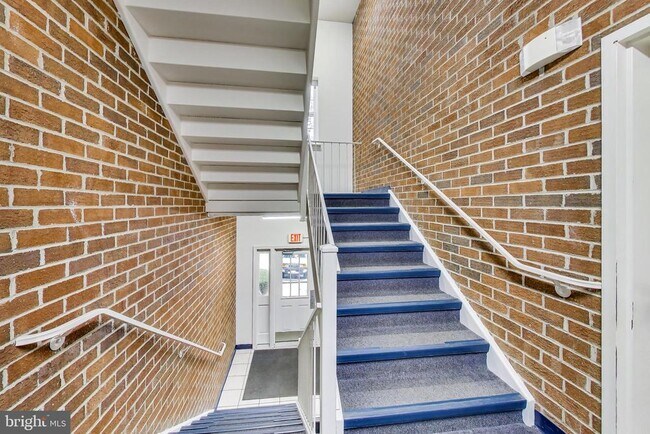 Photo - 18310 Streamside Dr Unit 203