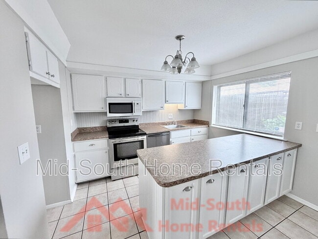 Photo - 1869 Poplar Woods Cir E