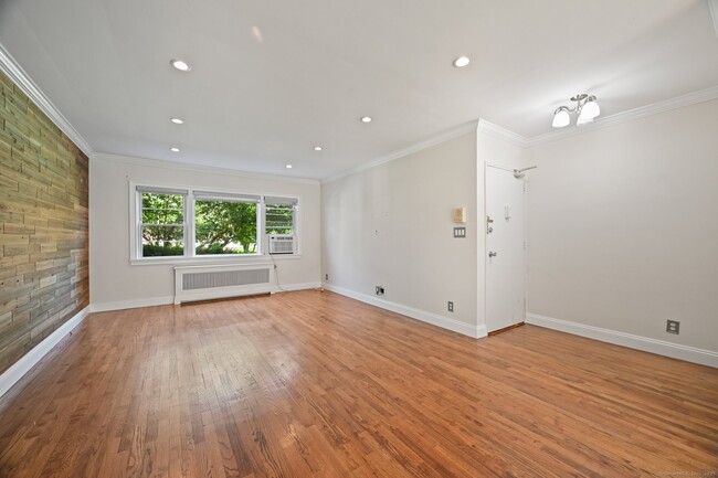 Photo - 246 Glenbrook Rd Condo Unit 36B