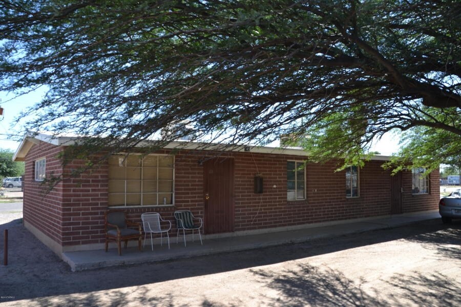 Photo - 711-741 E Bilby Rd Apartments