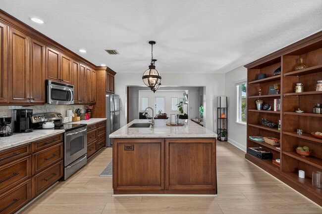 Photo - 510 NE 8th Ave