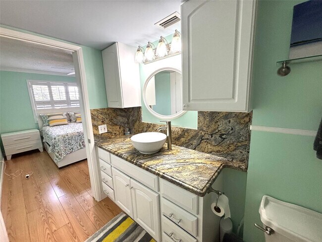 Photo - 2236 N Cypress Bend Dr Unit 304