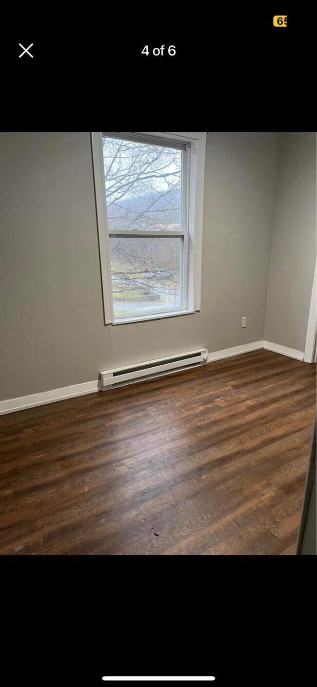 bed - 336 Union St