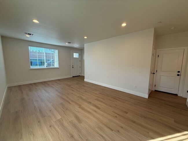 Photo - 8461001/85 Unit 8461002001