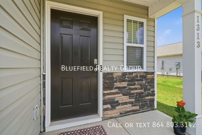 Photo - 1313 Duffers Ln