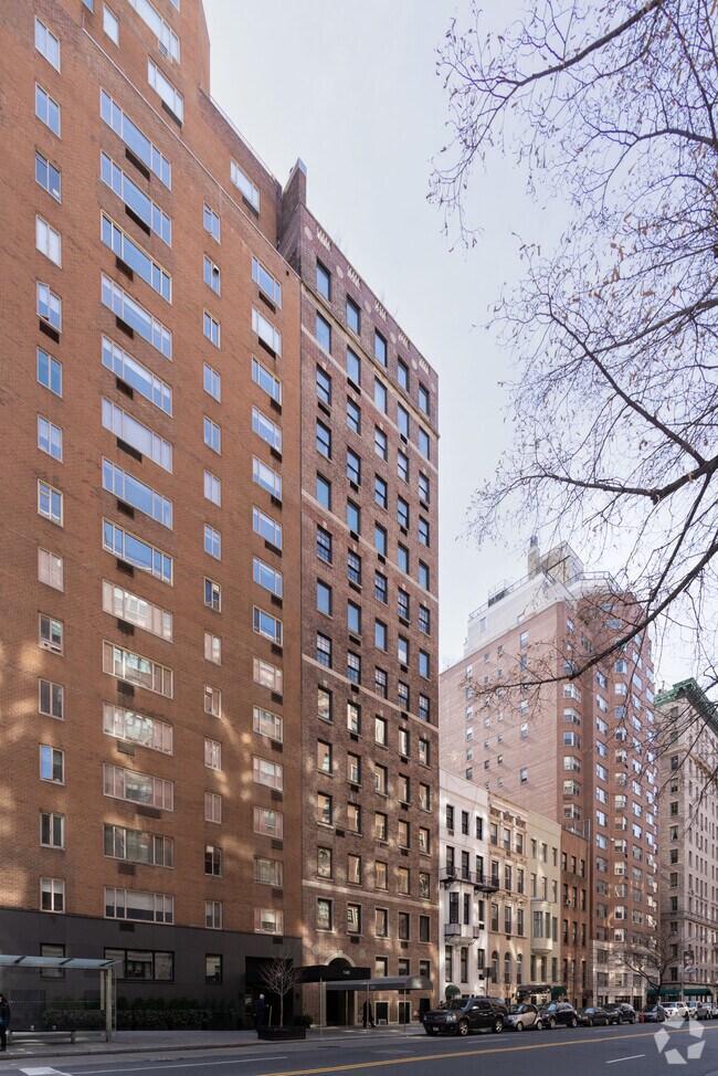 Photo - 132-134 E 72nd St