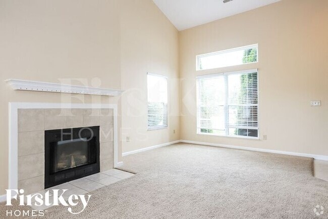 Building Photo - 7228 Village Oaks Dr Rental