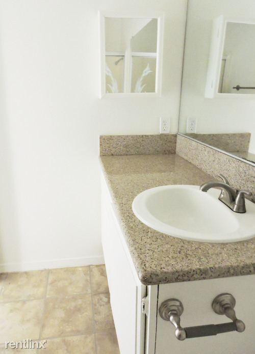 Photo - 2828 W Lincoln Ave