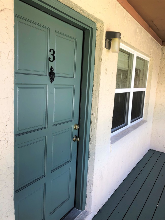 Photo - Seaboard Oaks