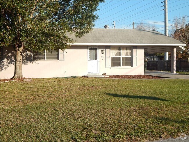 Building Photo - 921 Montana Ave Rental