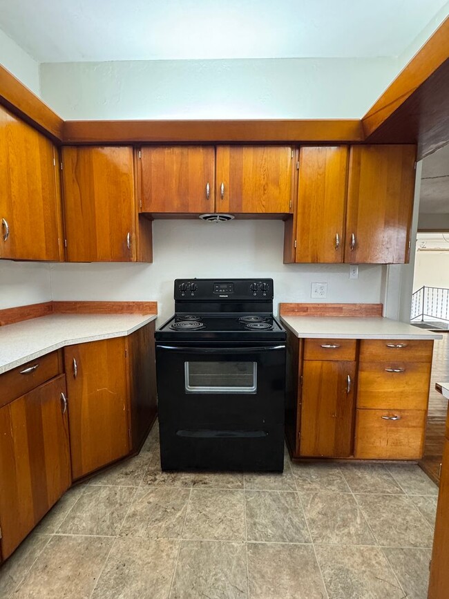 Photo - 3907 NW Denver- AVAILABLE NOW!!