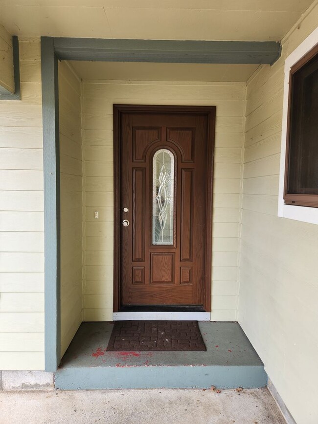 Photo - 3 bedroom home in quiet neighborhood.