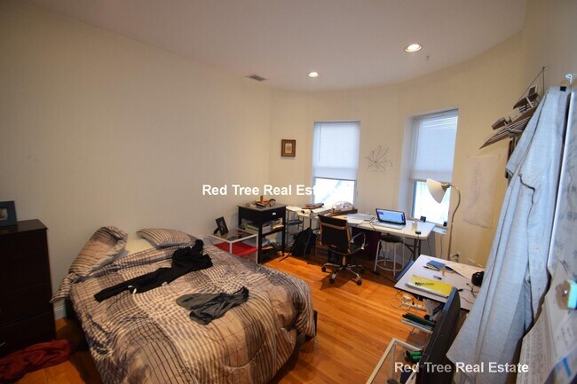 Photo - 1801 Beacon St Unit 8